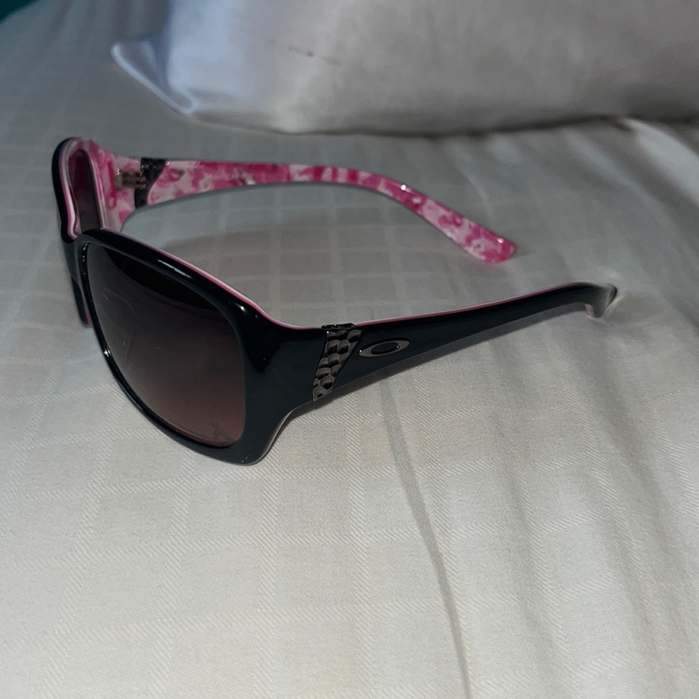 Women’s Oakleys
